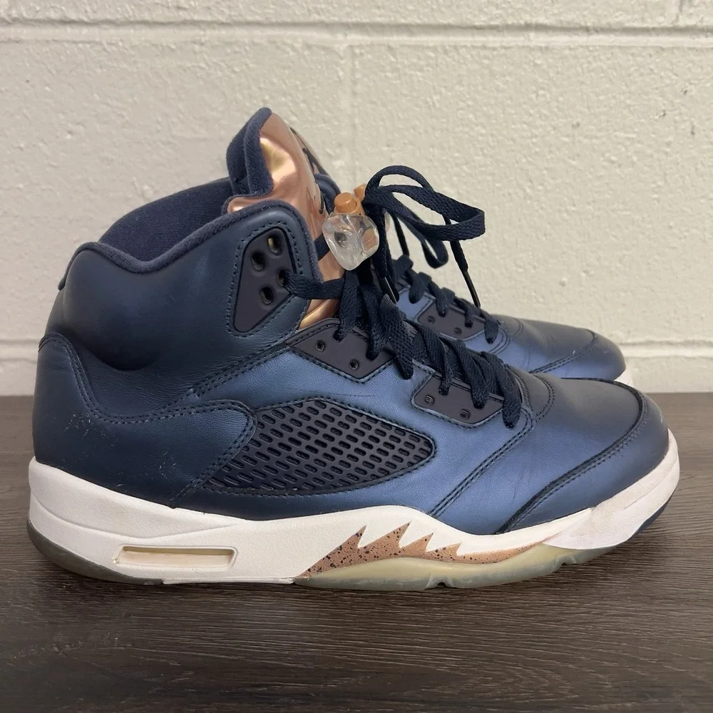 Size 10.5 - Air Jordan 5 Retro Bronze